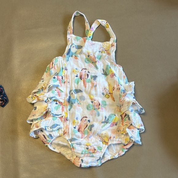 Assorted Baby Rompers and Outfits - Picture 5 of 7